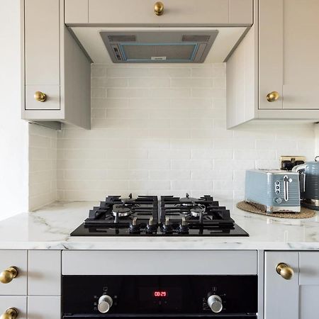 Luxurious 1-Bedroom Apartment In Kensington 伦敦 外观 照片